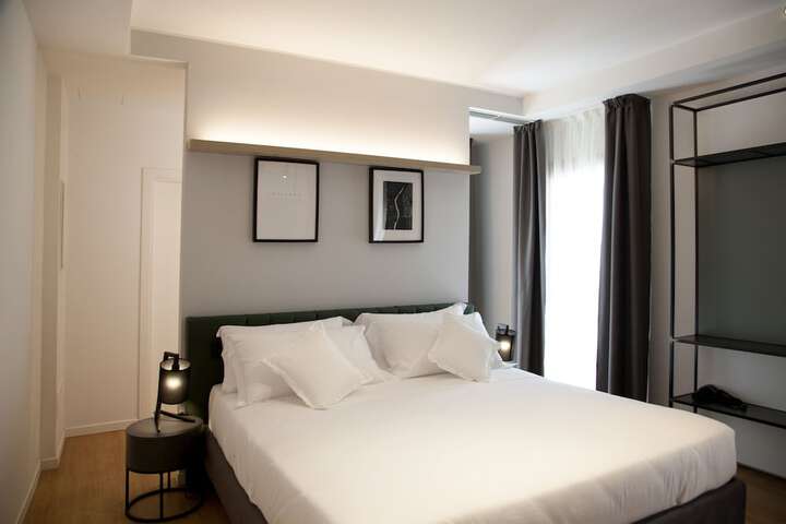 Room 15 of 37