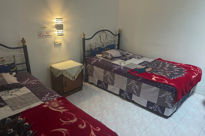 Room 6 of 11