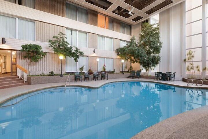 Pools & Facilities