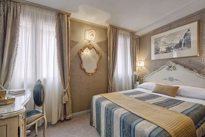 Room 8 of 54