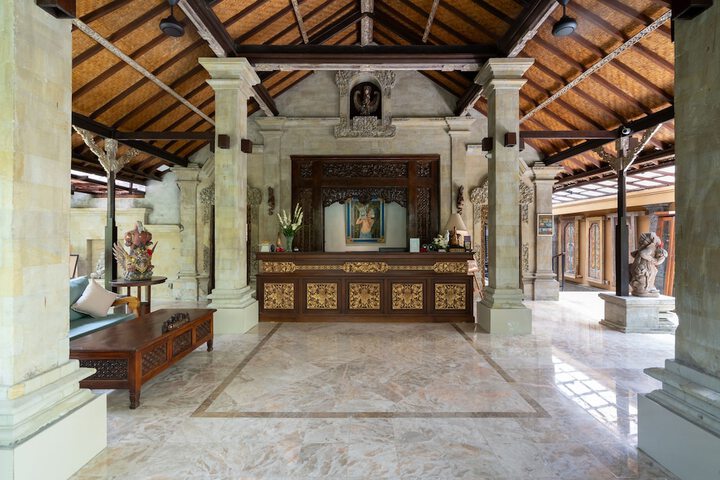 Hotel Lobby