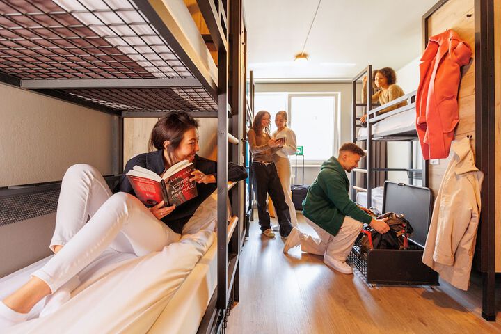 Room 44 of 85