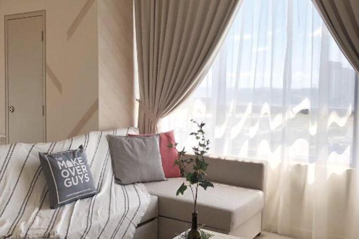 Designer 1BR Tamarind w Balcony IdealHub 1510