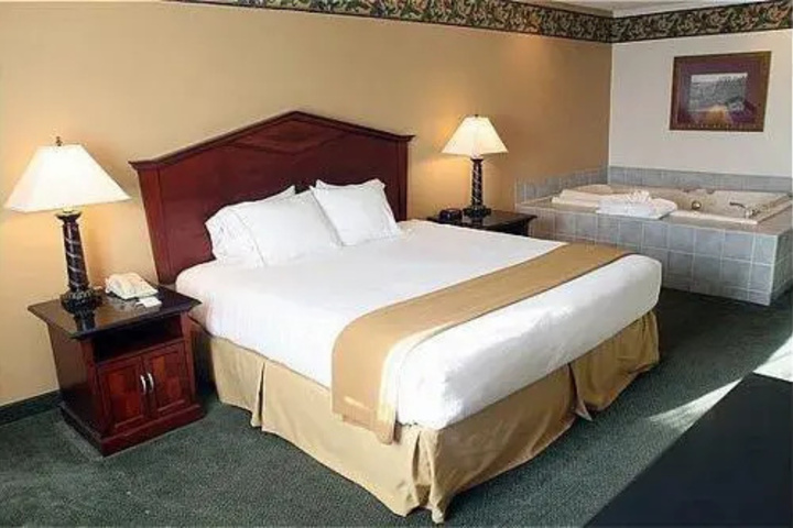 Holiday Inn Express Hotel & Suites Eagan Sw-Mall & Airport Area