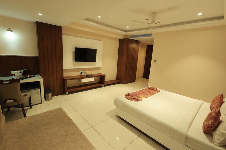 Room 34 of 75