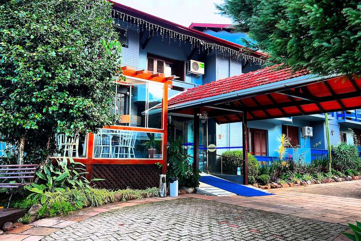 Hotel Entry