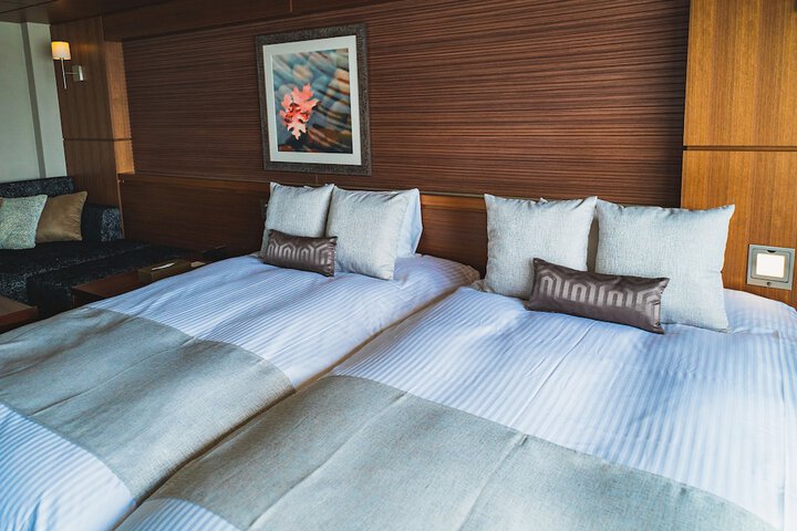 Room 3 of 45