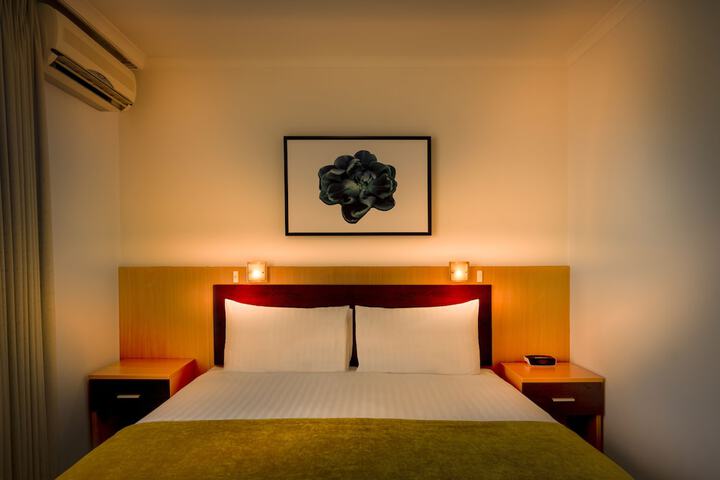 Room 28 of 63