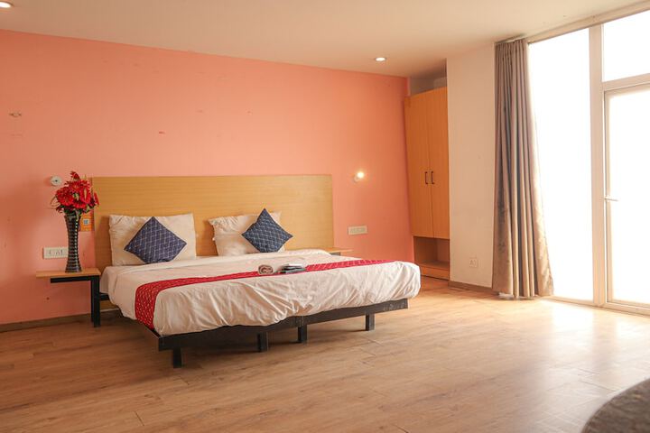 Room 8 of 31