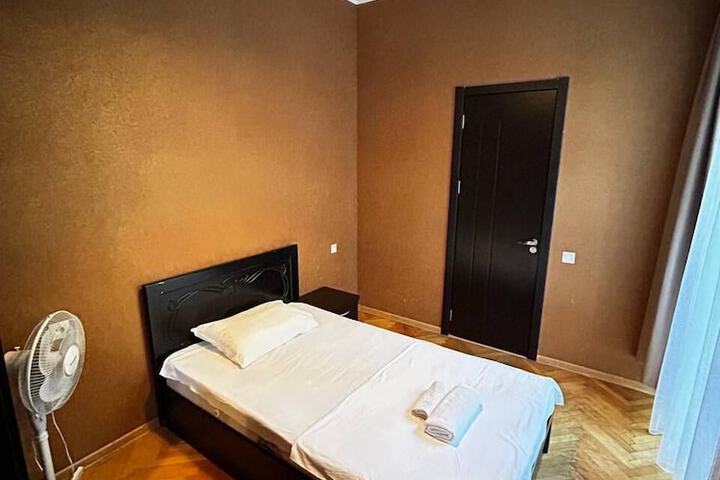 Room 8 of 50
