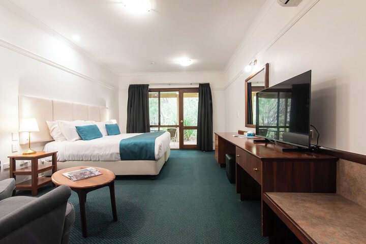 Room 10 of 84