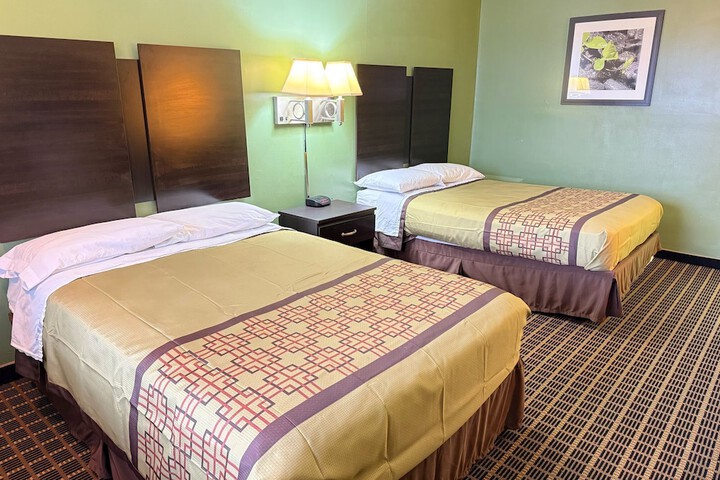 Standard Double Room (10 of 24)