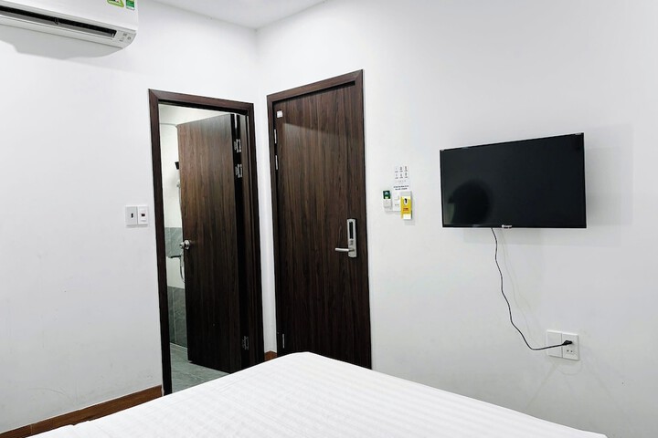 Room 16 of 44