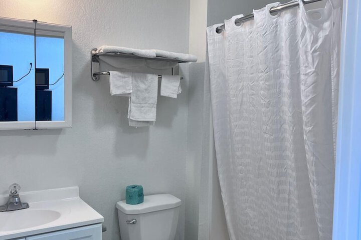 Room 21 of 27