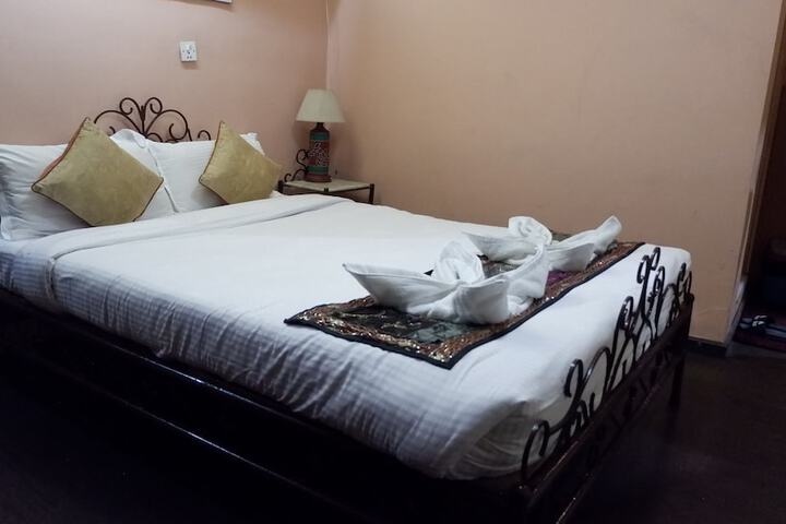 Room 3 of 56