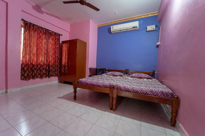 Room 6 of 20