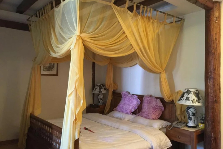 Huahong Inn