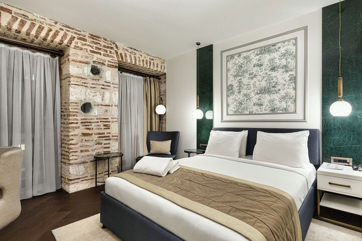 Room 40 of 86