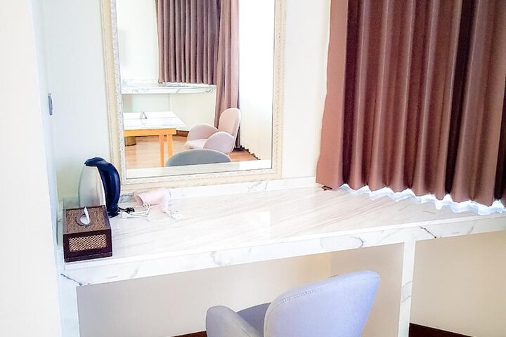 Room 9 of 46