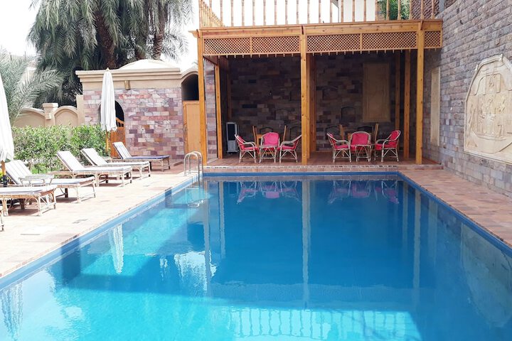 Pool 106 of 218