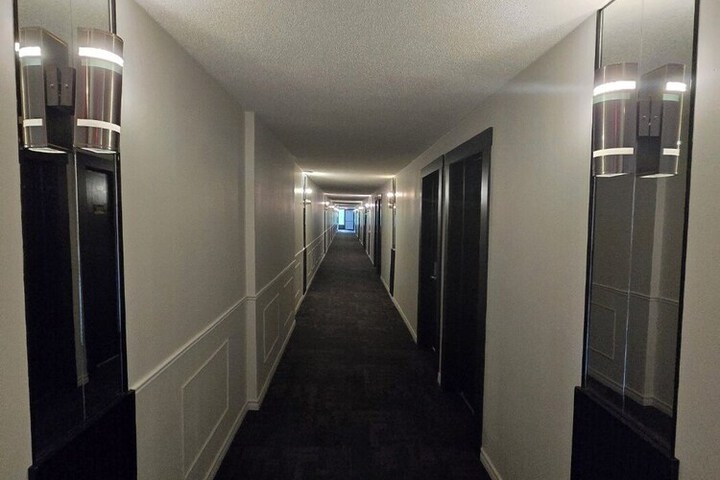 Ballroom/Hall 20 of 28