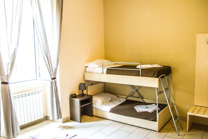 Room 28 of 41