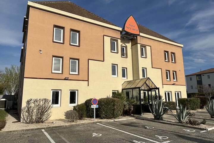 Hotel 37 of 39