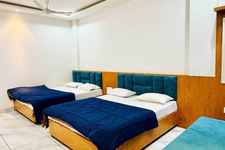 Room 42 of 101