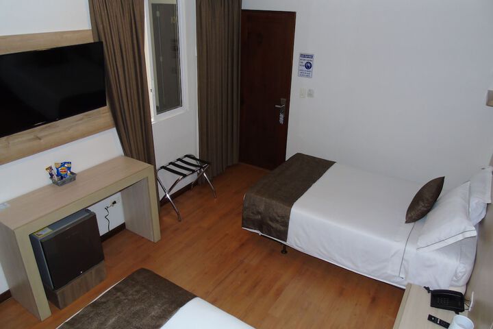 Room 2 of 88