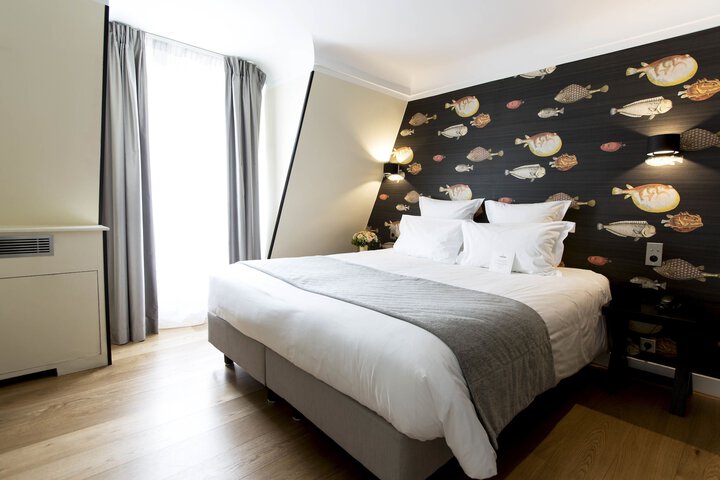 Room 27 of 120