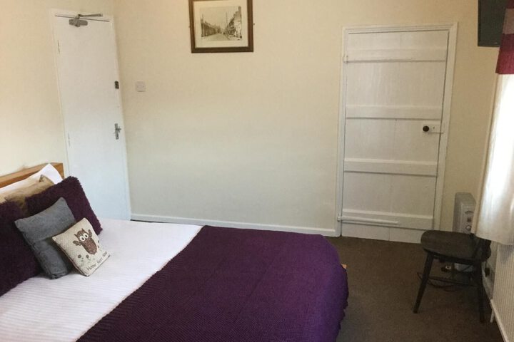 Room 12 of 34
