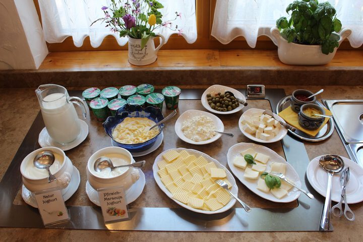 Breakfast/Coffee Service 74 of 92
