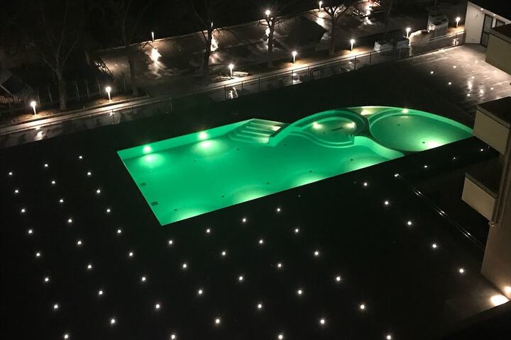 Hotel with Pool