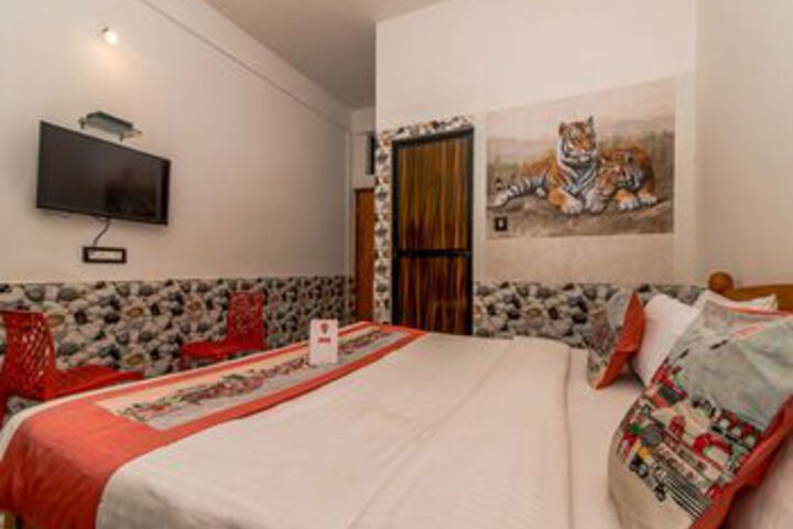 Room 8 of 19