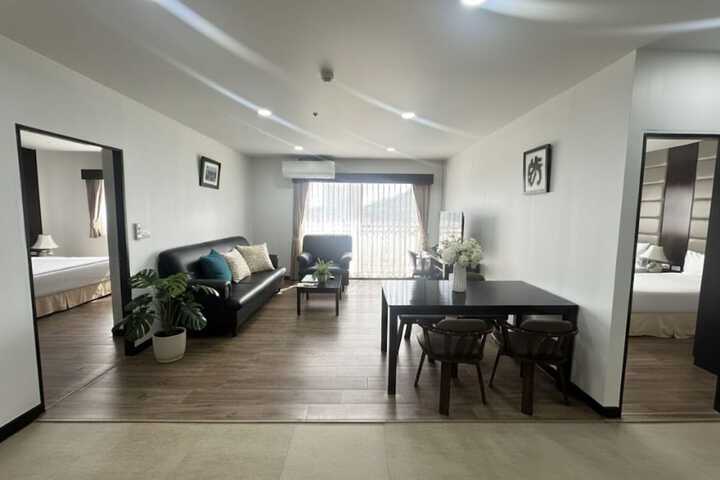 Room 8 of 38