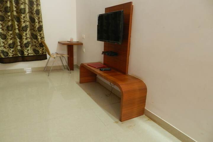 Room 9 of 50