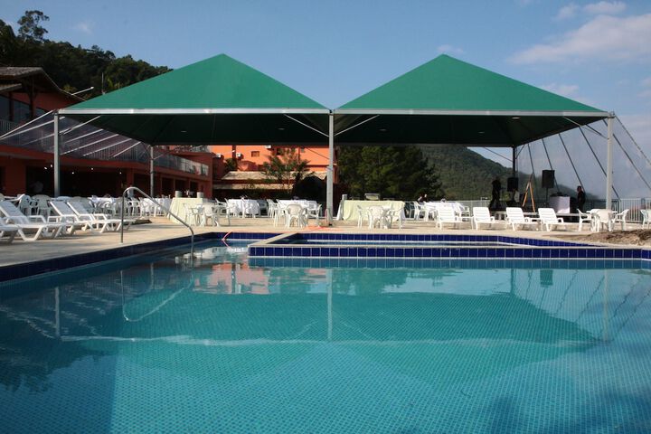 Pools & Facilities
