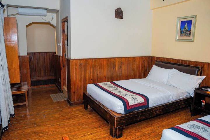 Room 8 of 42