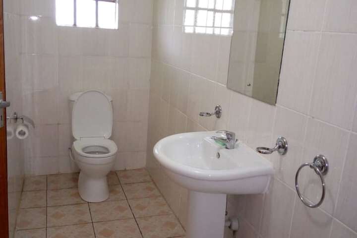 Room 13 of 21