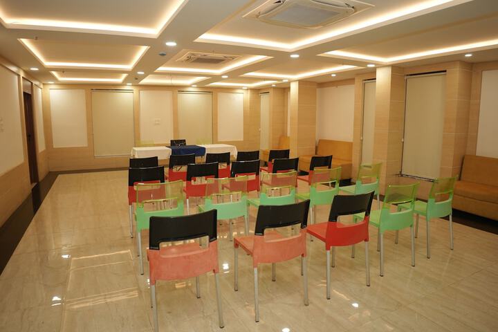 Ballroom/Hall 52 of 53