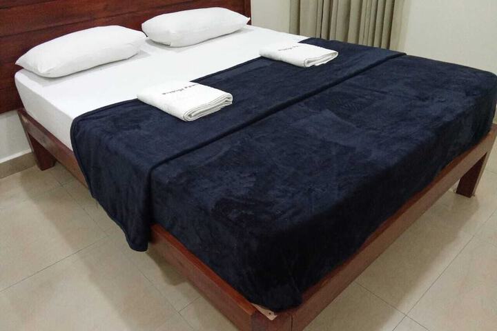 Room 8 of 18