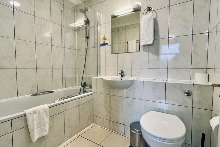 Clean Restrooms