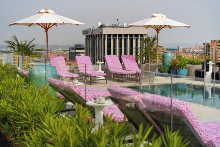 Exterior of Hotel Pinar Plaza