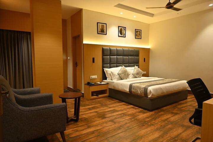 Room 4 of 11