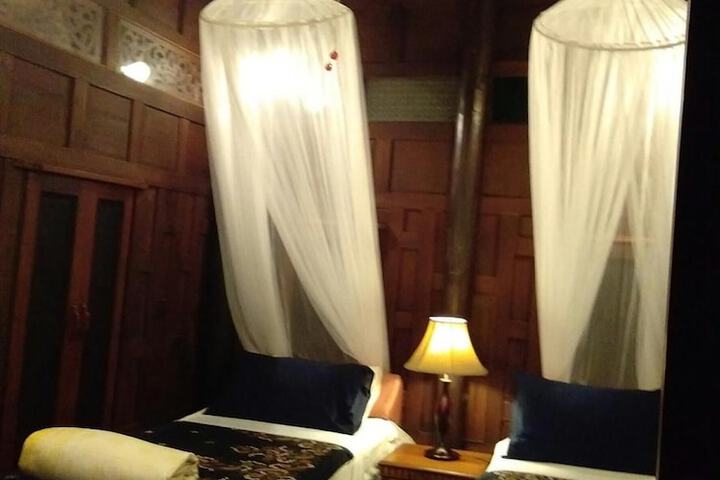 Room 17 of 64