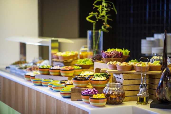 Dining 75 of 122