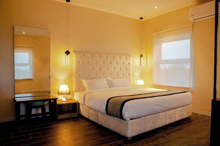 Room 7 of 40