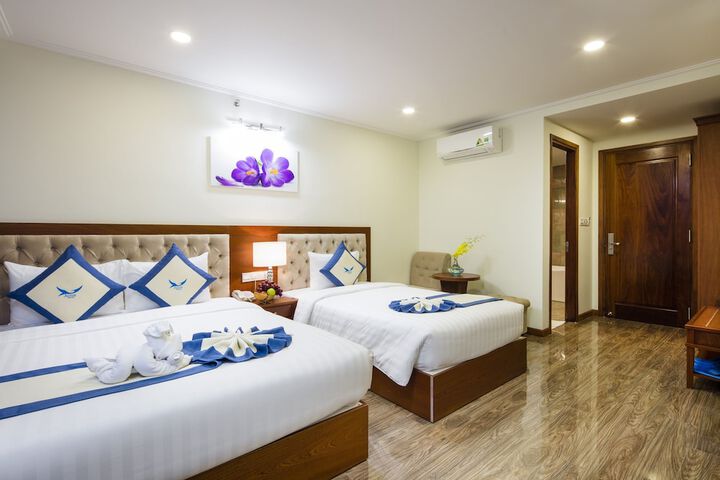 Room 42 of 189