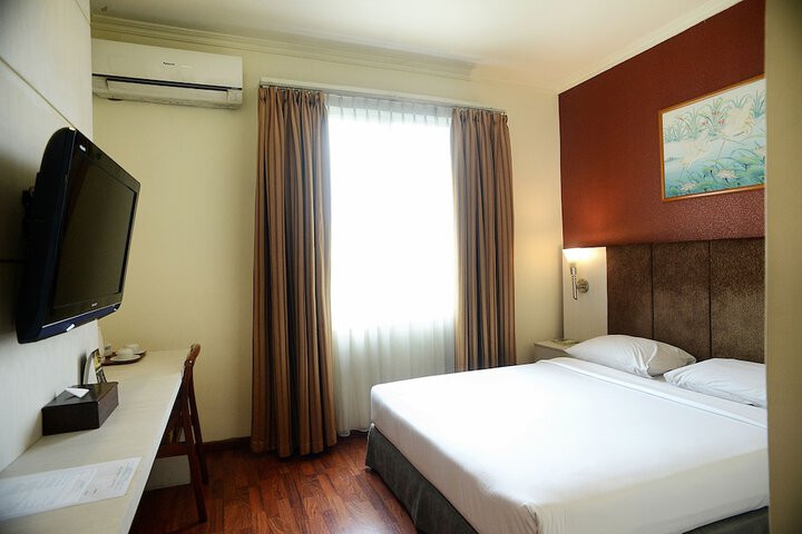 Room 5 of 22