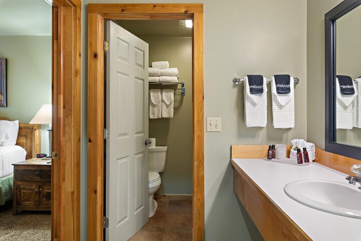 Room 106 of 165